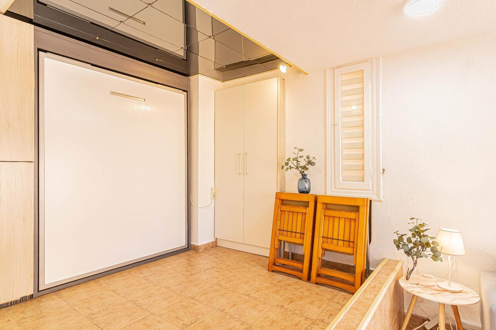 La Pecera - - Edificio Monaco - Kilometro 7 - Cama Plegable Y Sofa-cama