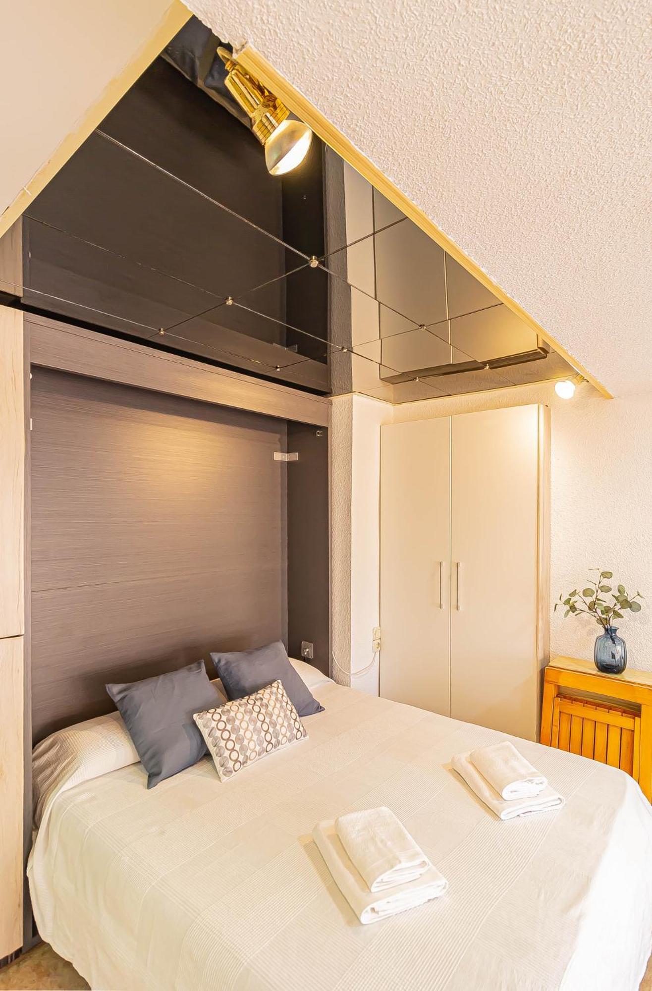 La Pecera - - Edificio Monaco - Kilometro 7 - Cama Plegable Y Sofa-cama *