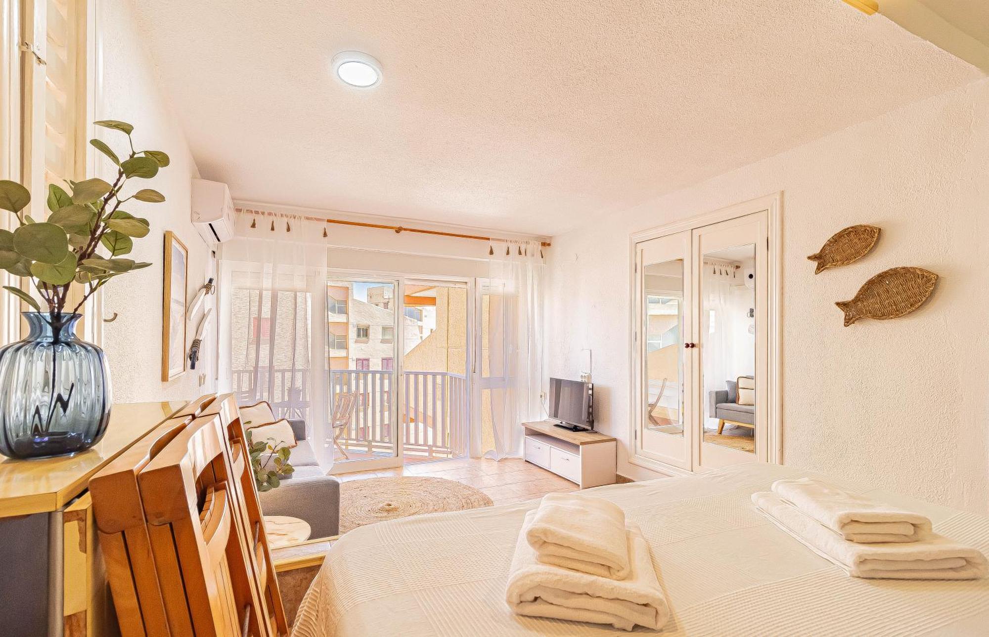 La Pecera - - Edificio Monaco - Kilometro 7 - Cama Plegable Y Sofa-cama