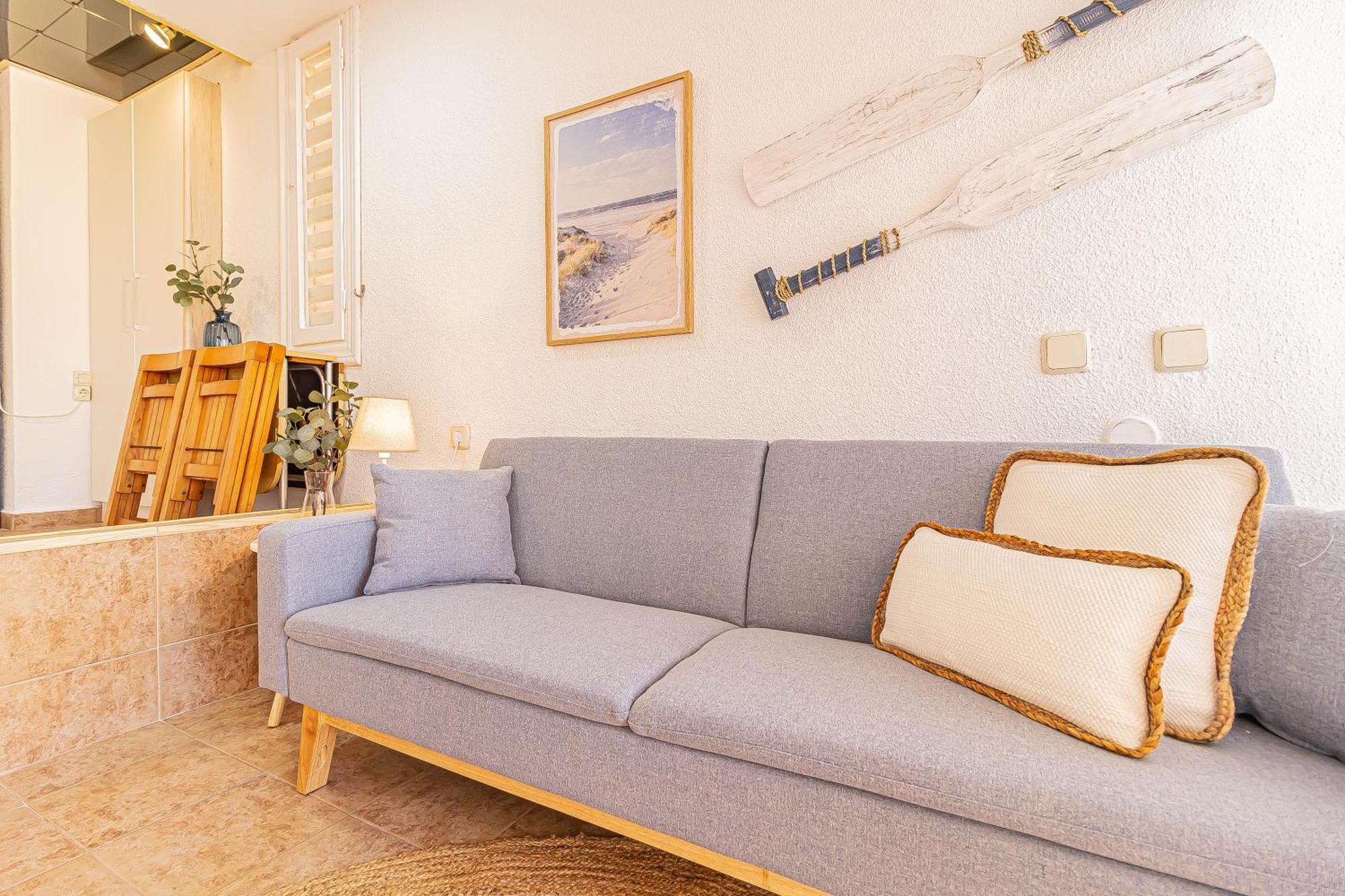 La Pecera - - Edificio Monaco - Kilometro 7 - Cama Plegable Y Sofa-cama *