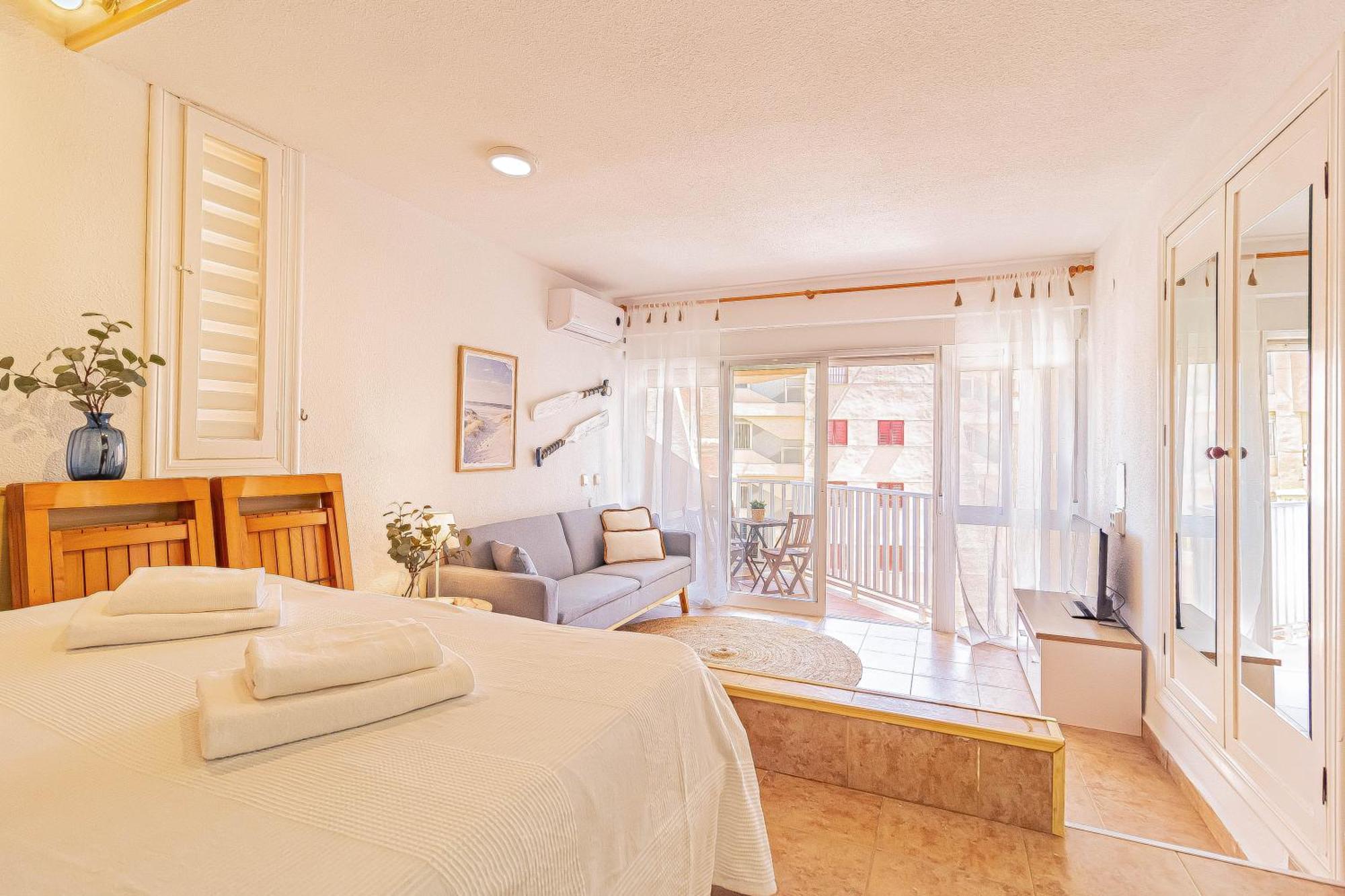La Pecera - - Edificio Monaco - Kilometro 7 - Cama Plegable Y Sofa-cama * La Manga del Mar Menor